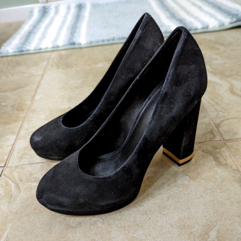Michael Kors MK Valerie Suede Pump